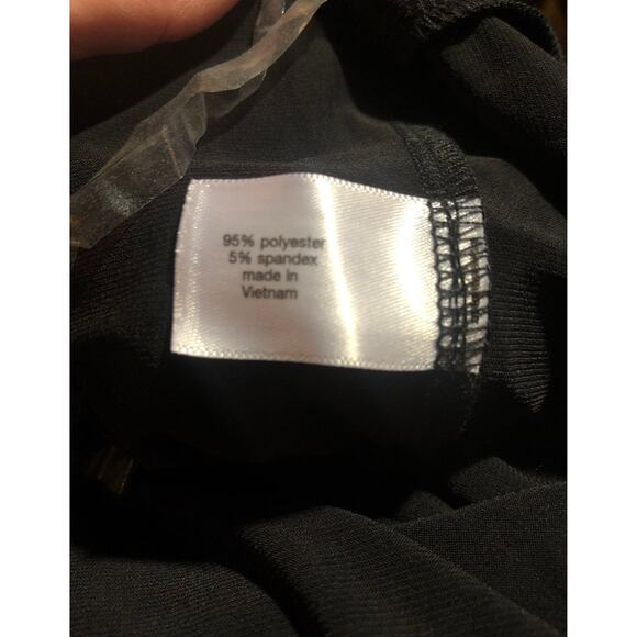 NWT Lane Bryant ruffled off the shoulder jumpsuit in black size 26/28 - Picture 9 of 9